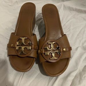 Tory Burch Tan Wedge sandal 9.5